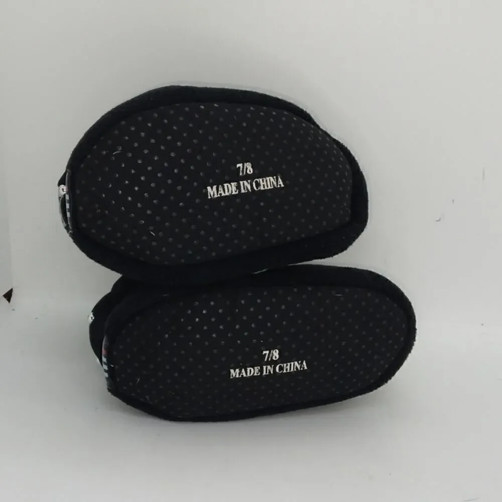 Star Wars Darth Vadar Boys NEW /Tags Boys cushioned Black Slippers- sz. 7/8 COOL